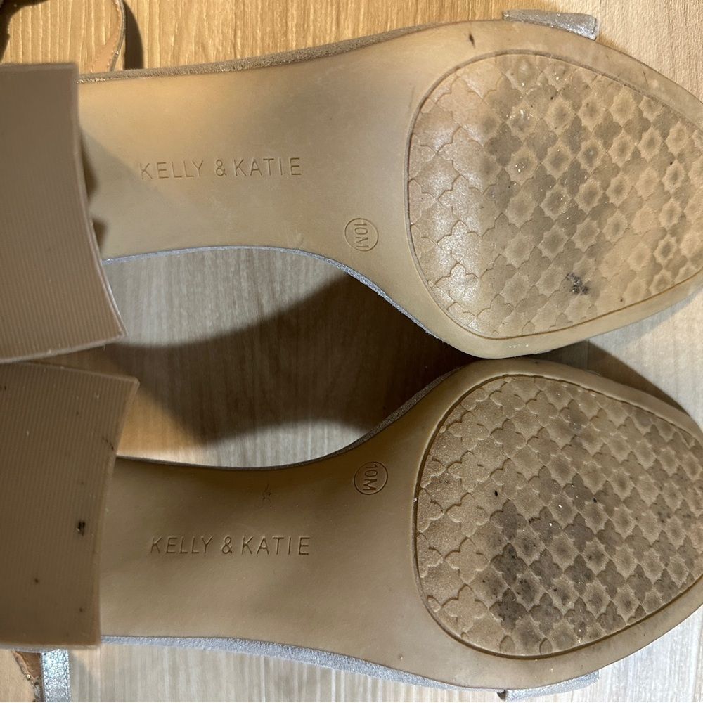 Kelly & Katie Caital Sandal Silver Shimmer Metallic Size 10 - Picture 11 of 13
